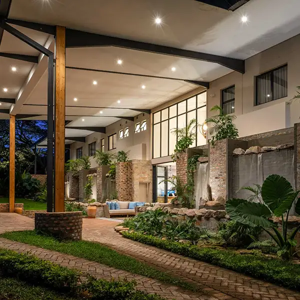 Waterfalls Lodge